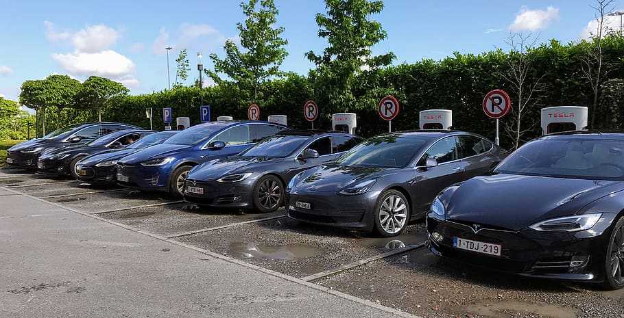 Se tutti girassimo con auto elettriche, non ci sarebbe abbastanza corrente?